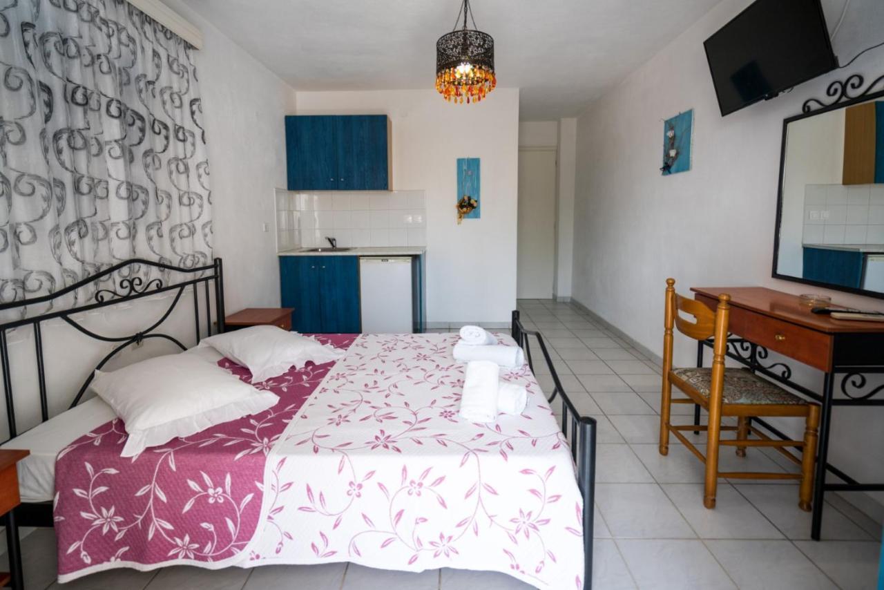 Aparthotel Limnes *