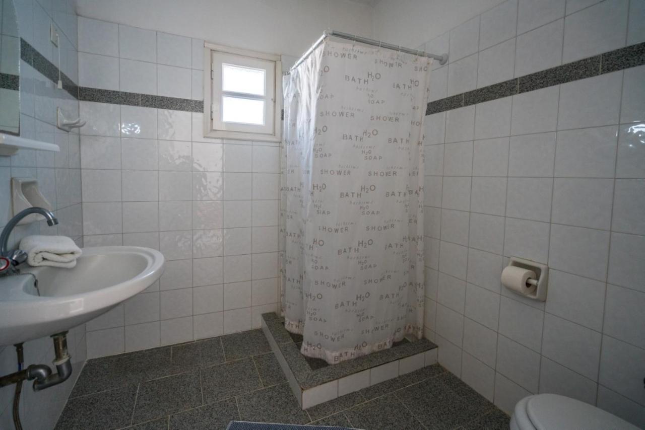 Aparthotel Limnes