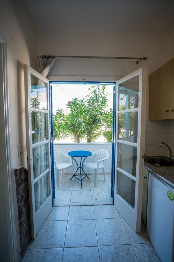 Aparthotel Limnes *